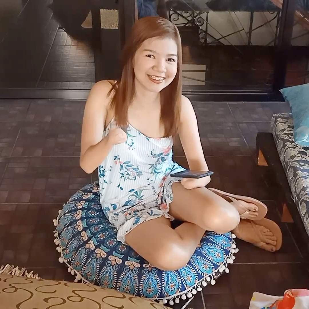 Left Nicole